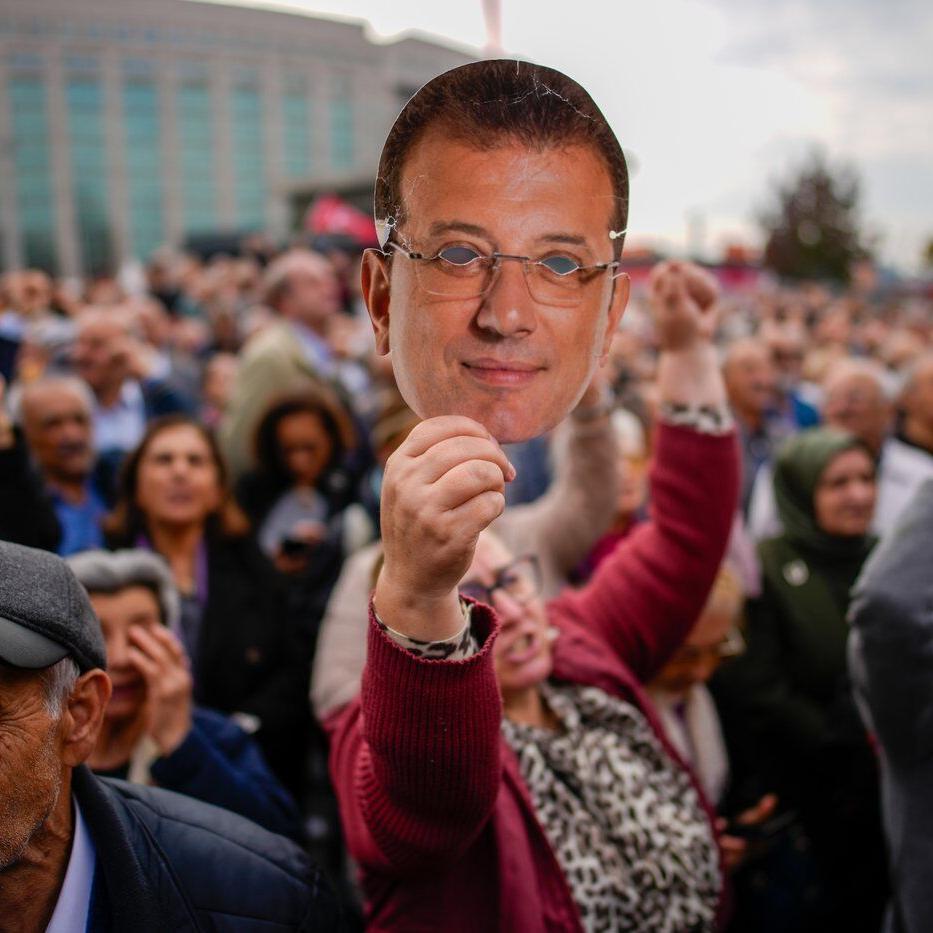 Imprisoned mayor of Istanbul questioned over espionage charges